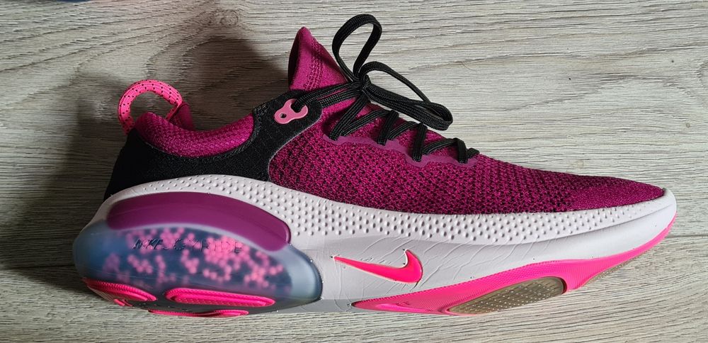 Adidași Nike Joyride run