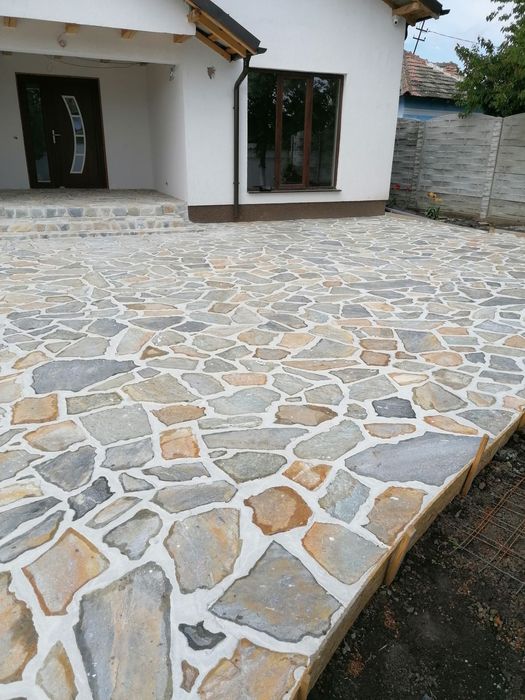 Vând piatra si montez naturala de munte