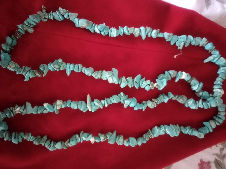 Бусы из натуральных камней