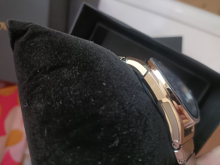 Bulova Curv нов -620Евро