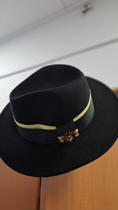 Филцова шапка Brickyou с брошка