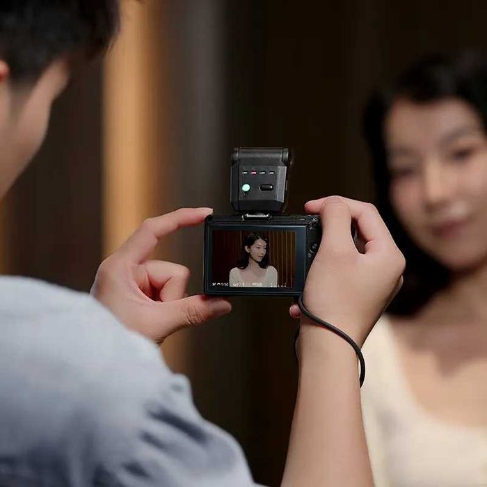 Ulanzi SL03 - Компактна светкавица с максимален контрол