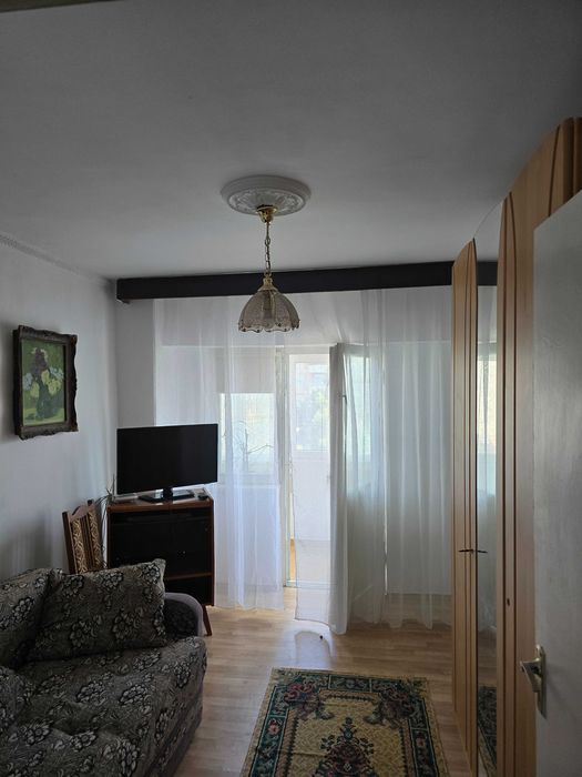 Apartament de inchiriat 3 camere zona Lapus centrala