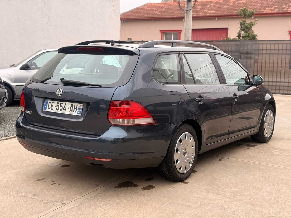 VW Golf - An 2008 - 1.9 TDI 105Cp - Navigație * Climă * Senzori Parcare * Bluetooth