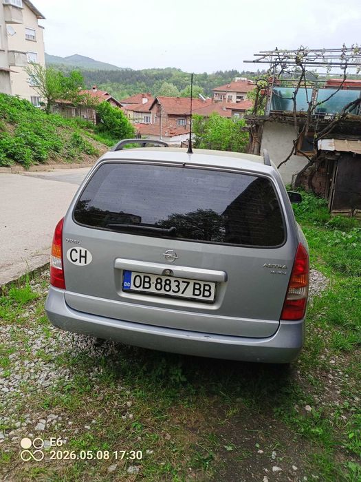 Продавам Opel Astra ,комби 1.6 бензин тел.0878482700