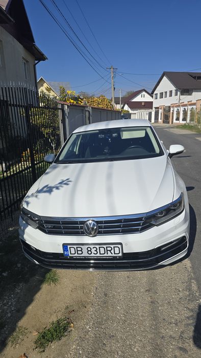 VOLKSWAGEN Passat 0