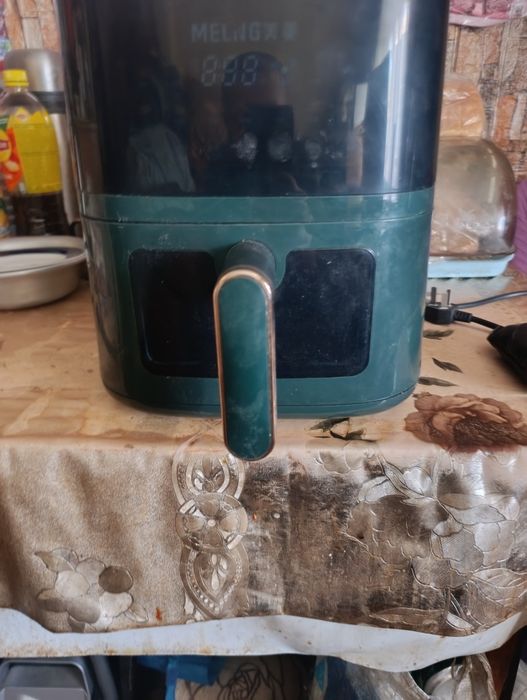 Продам срочно гриль электрический