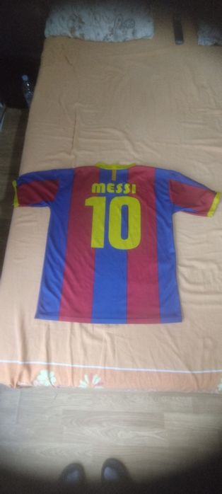 Футболна тениска на меси