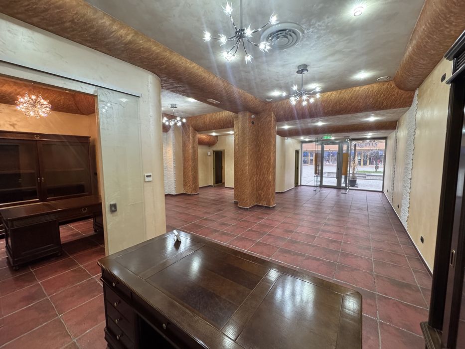 Spațiu comercial de închiriat