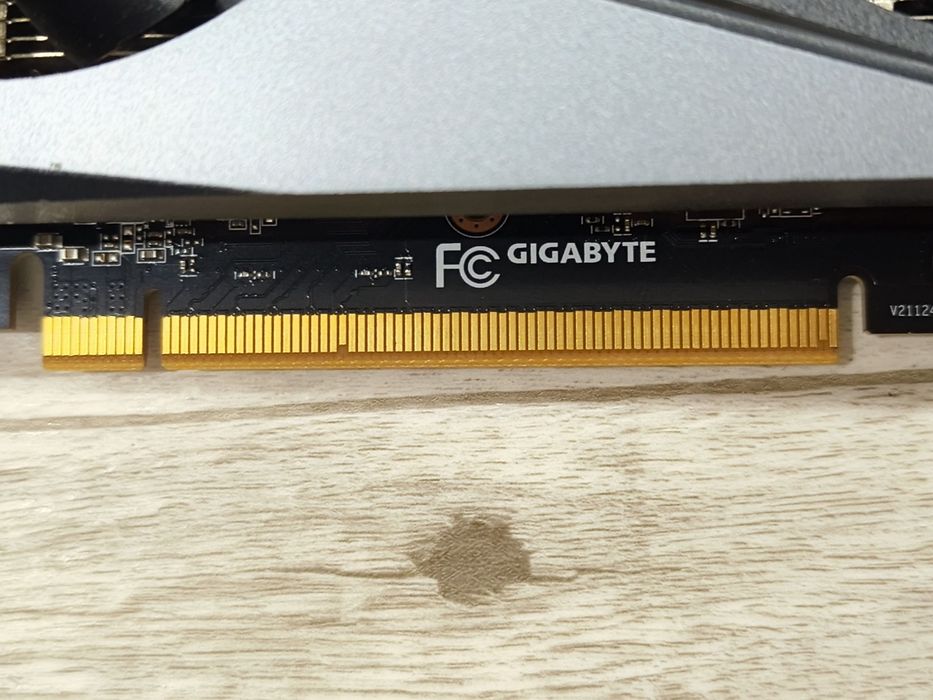 AMD RX 6500 XT. 4 gb. DDR5