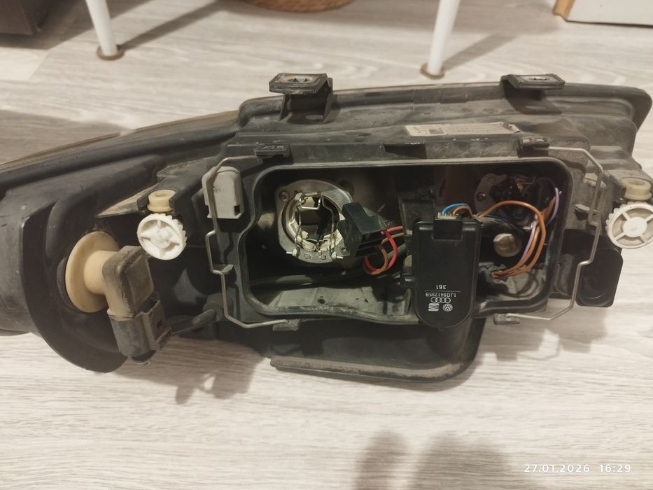 Фарове Seat LEON