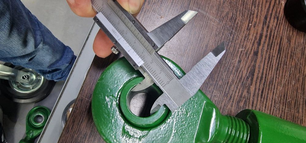 Tirant central cu cioc catg 3 diametru bila 32mm original john deere v