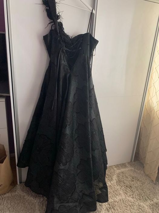 Стилна и красива черна бална рокля