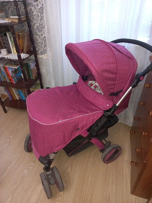 Продам коляску от 0 до 5 лет