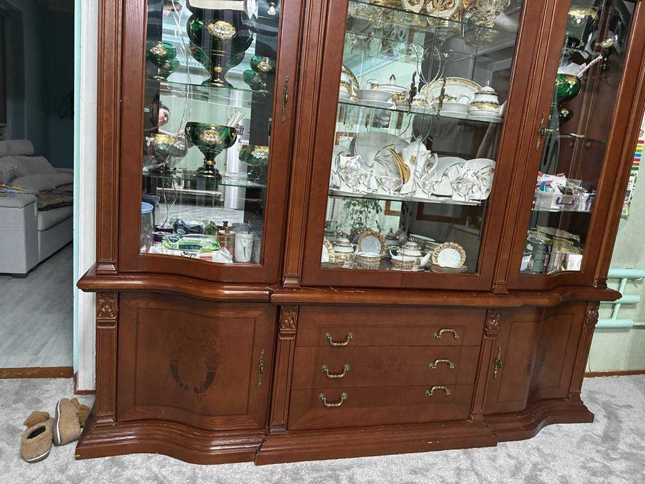 Продаю стенку хорошего качества