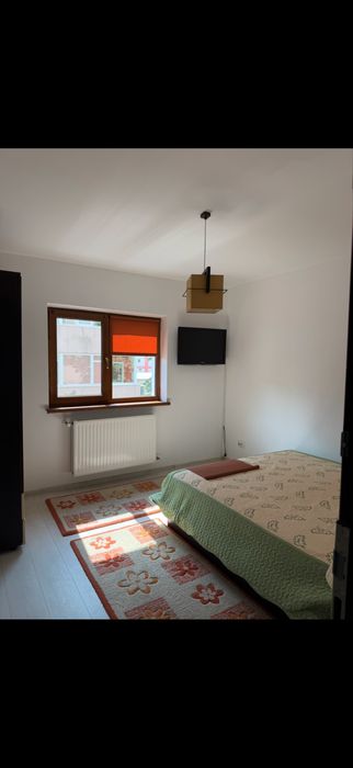 Proprietar ,inciriez apartament 2 camere  in zona centrala