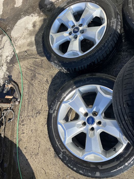 Джанти Ford Kuga