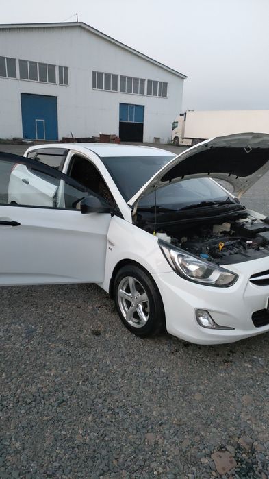 Продам Хундай Акцент 2011г