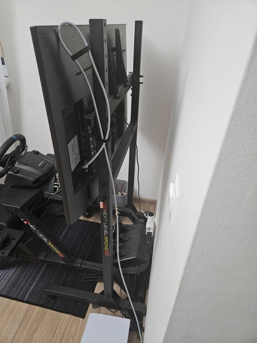 Cockpit gaming + stand monitor + volan, pedale, schimbator