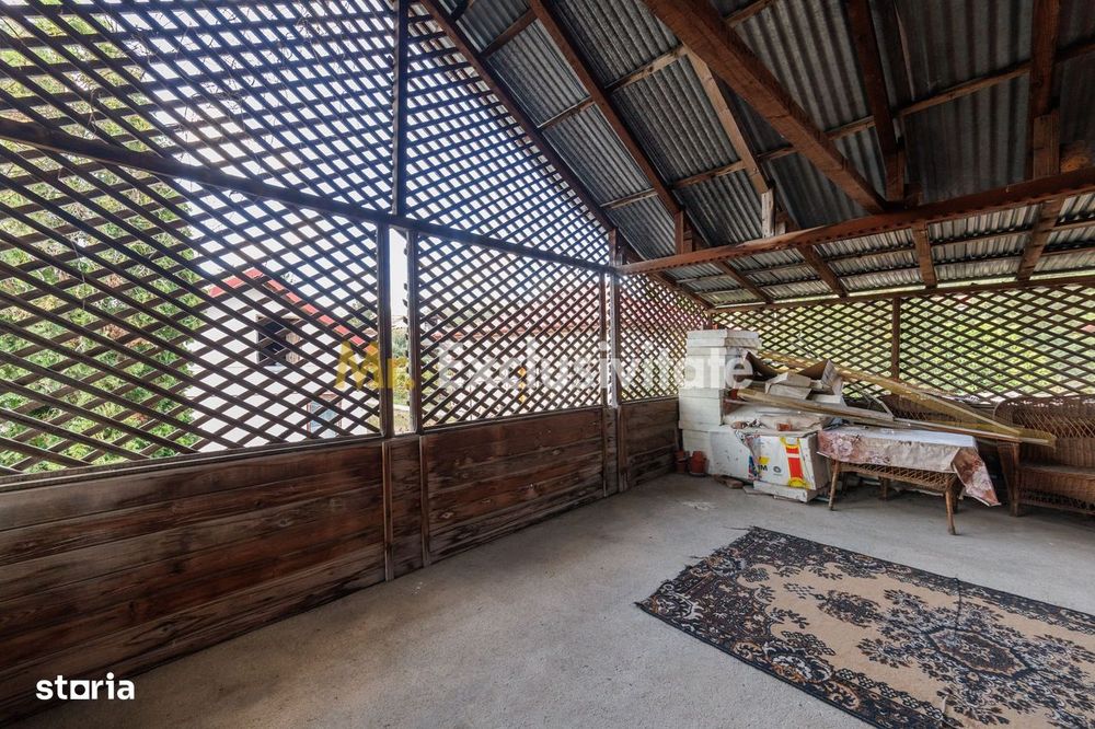 CASA P+M de vanzare in Stefanesti-Arges-3 camere, garaj, utilitati