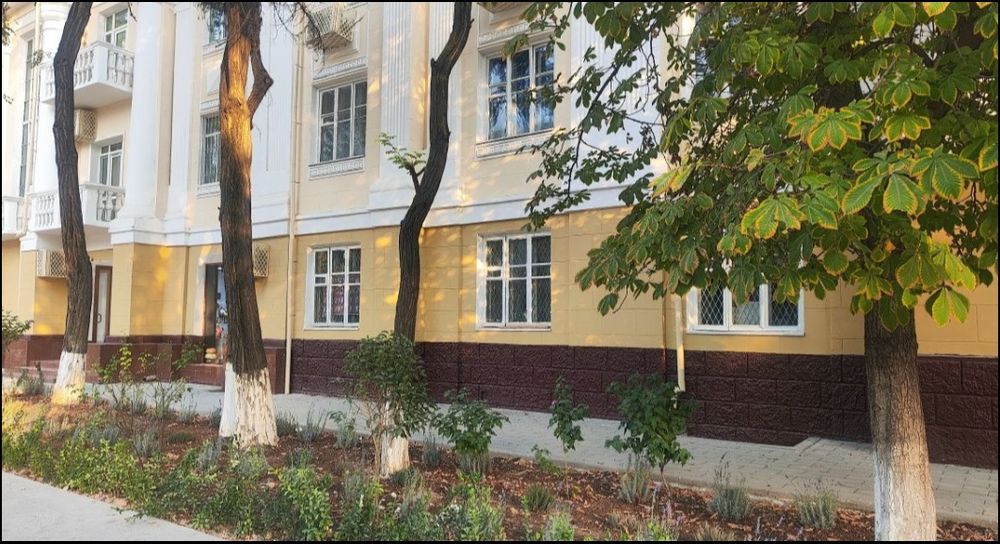 Продаётся квартира . Первая линия.