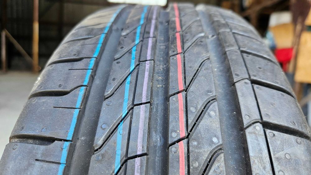 3x Anvelope NOI vara Continental UltraContact | 185/60 R15 84T | profile ~ 7 mm ( nou ) | DOT: 2223
