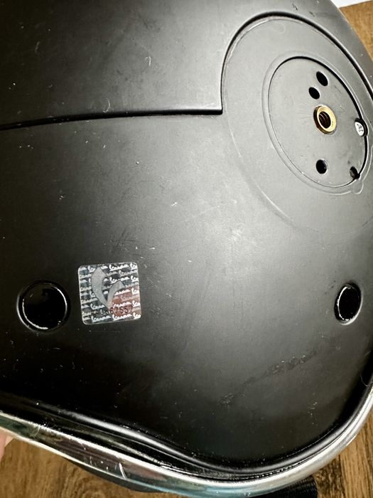Каска за скутер Vespa.