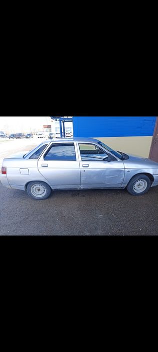 Продам 2110 ваз  срочны