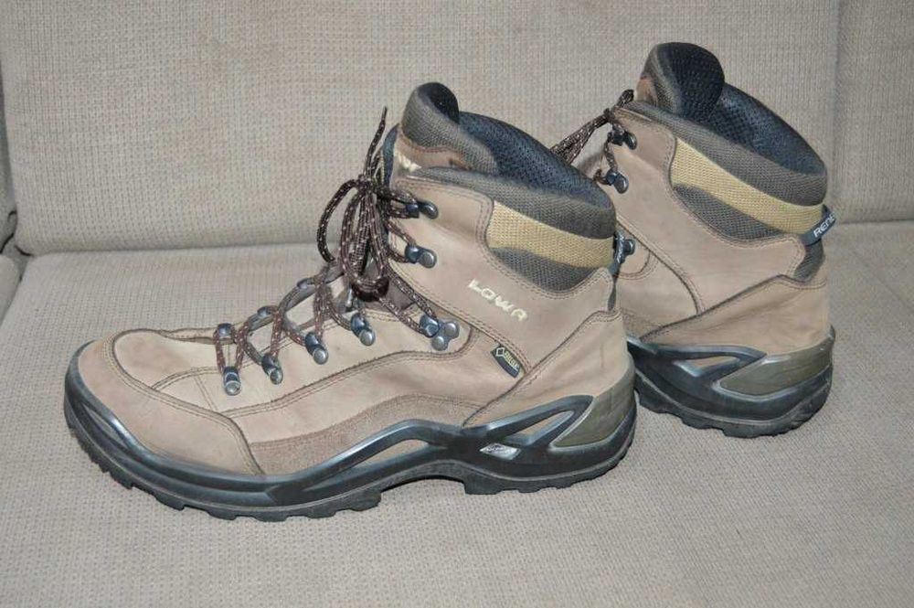 Bocanci piele Lowa Renegade 45 Gore-tex Vibram
