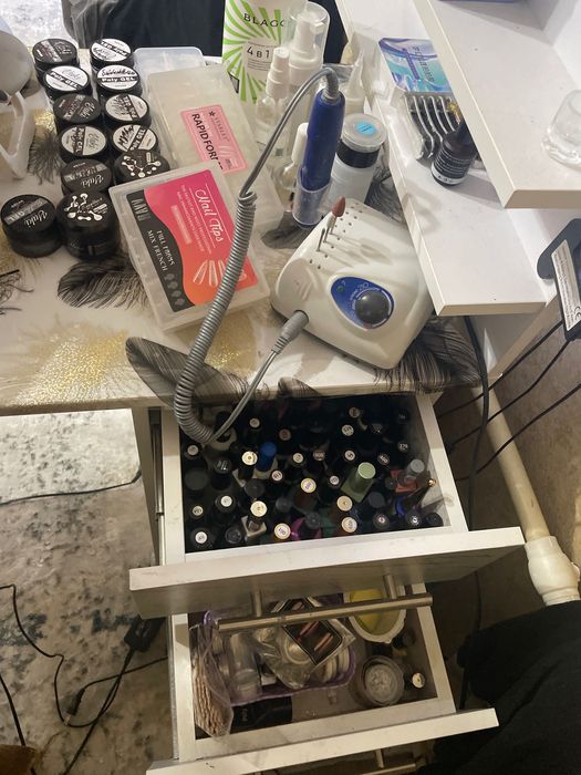 Продам все для маникюра