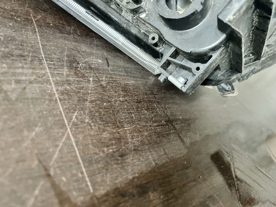 Far stanga Suzuki Swift an 2011-2017