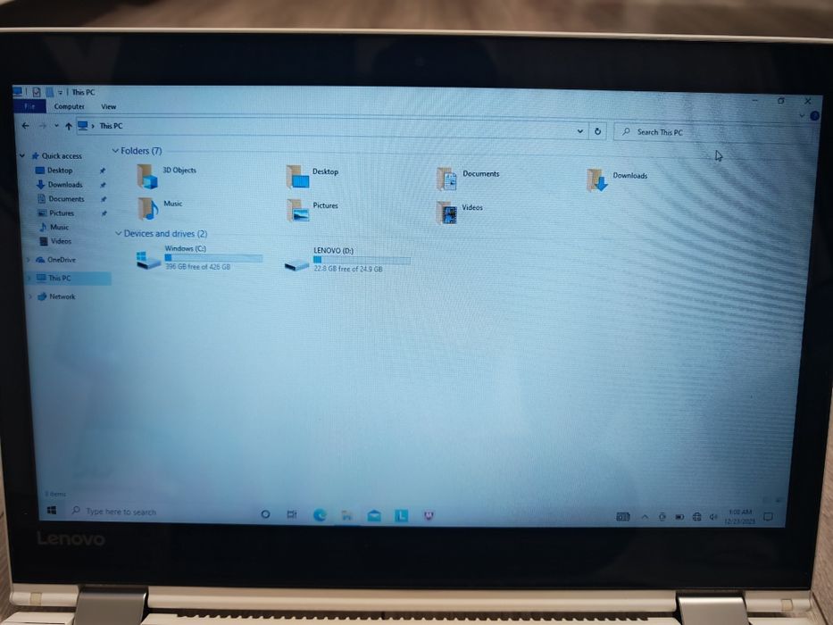 Laptop cu touchscreen / Tableta Lenovo Yoga