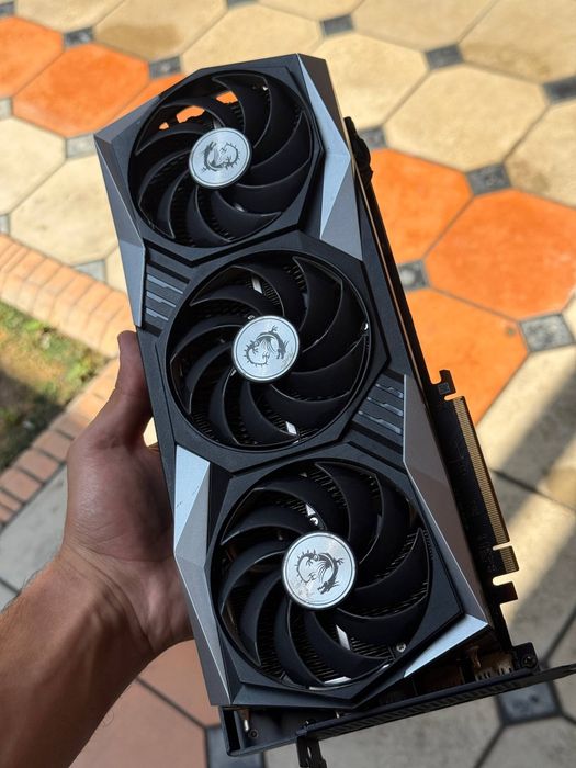 MSI Gaming X Trio 16G AMD Radeon RX 6800 16GB GDDR6 / 256-bit
