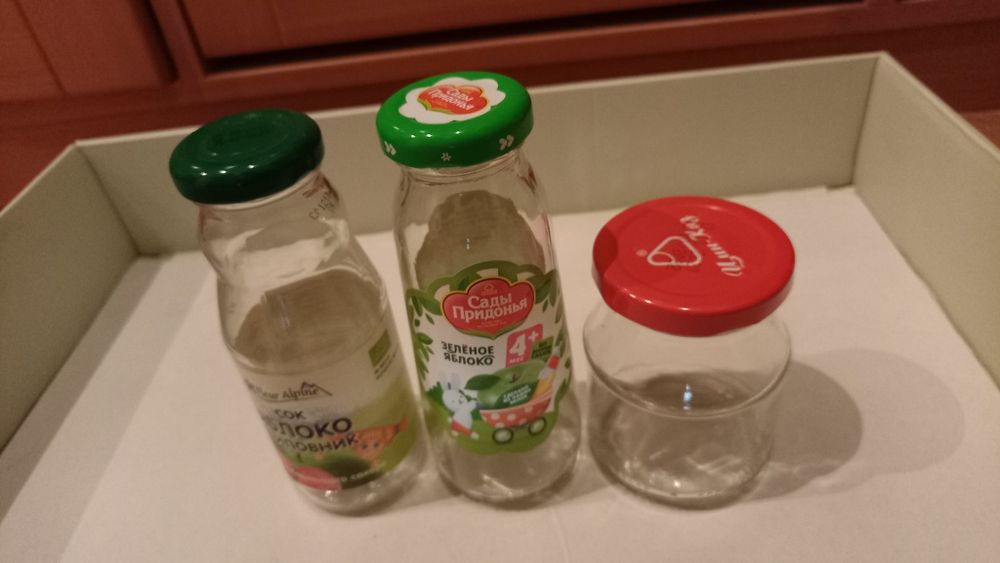 Стеклянные банки для заготовок.