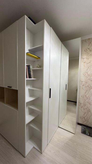 Продам шкаф-гардероб