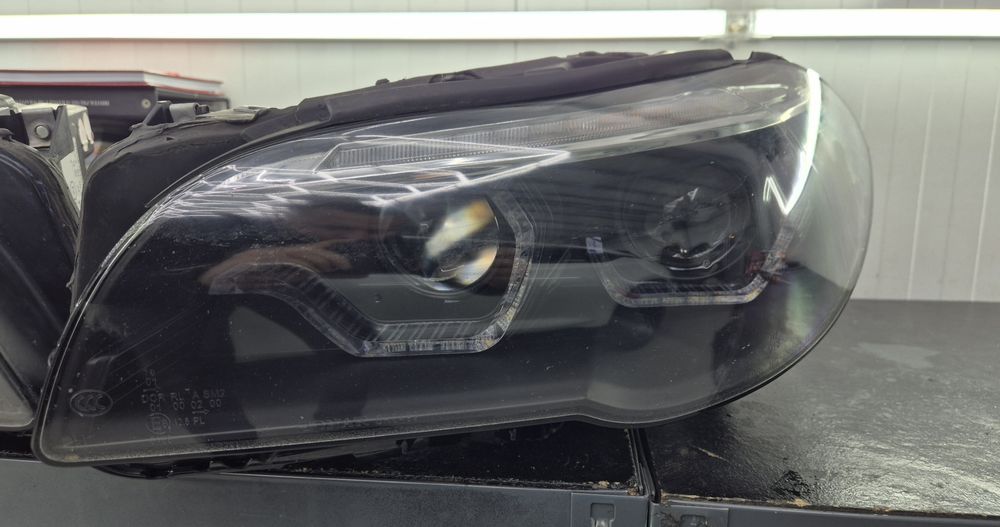 Vând set faruri BMW F10/F11