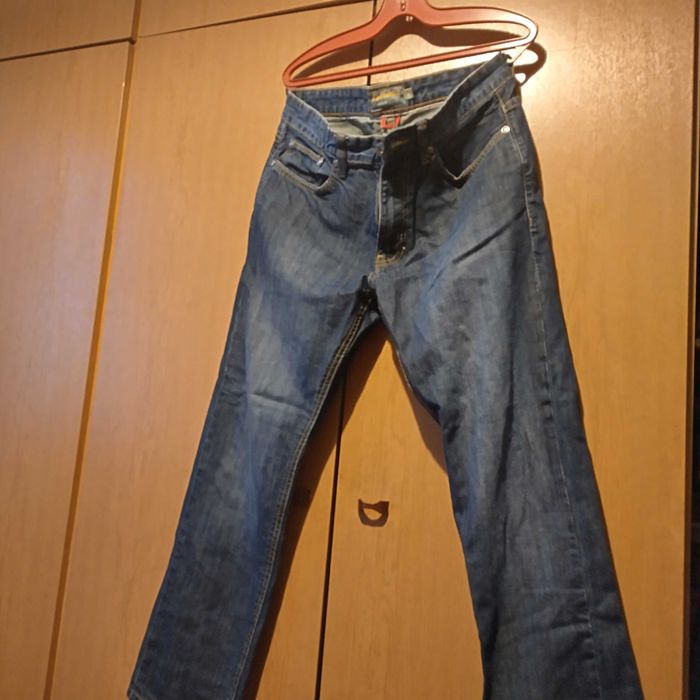 Продавам мъжки панталони