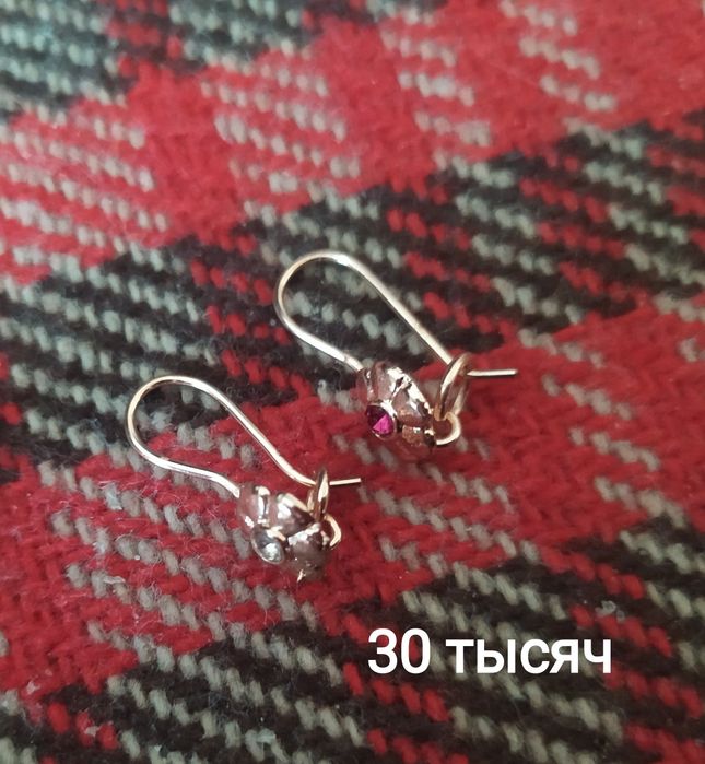 Бижутерия, кольца,брошь, сережки с камнями