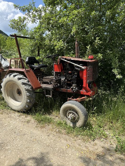 Vand tractor in stare buna de functionare