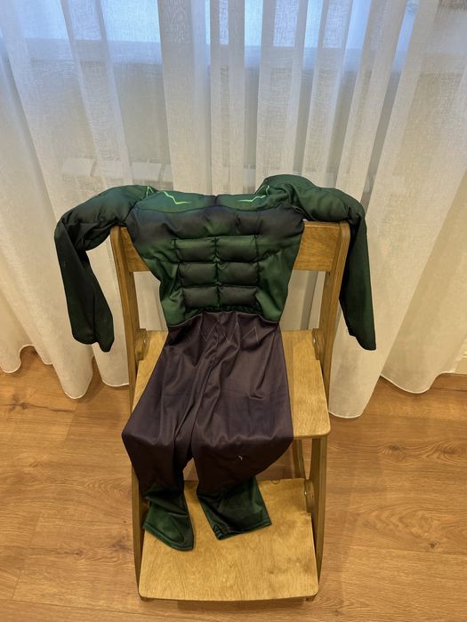 Продам новогодние костюмы