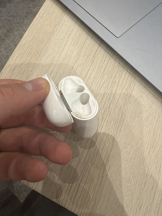 Carcasa airpods 2