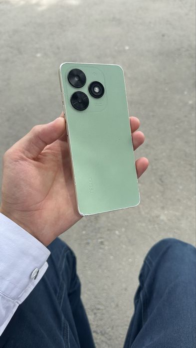 Tecno spark go 2024  2 ga 64 gb