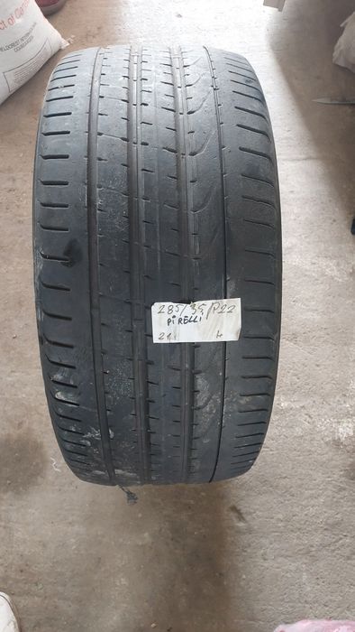 Pirelli 285 35 22