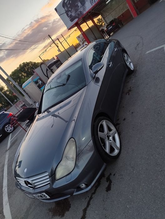 Dezmembrez Mercedes Benz CLS 320CDI OM642, far, stop, aripa, usă, capo