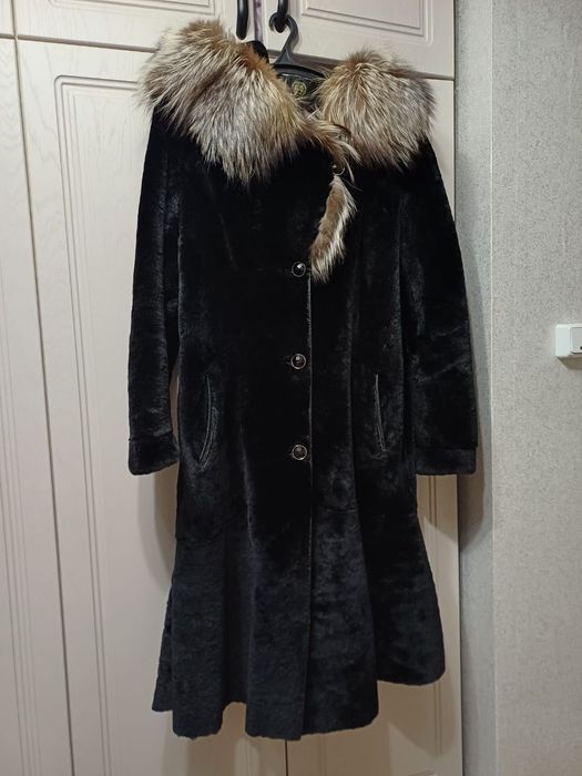 Шуба мутоновая с капюшоном
