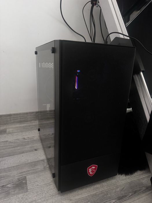 PC GAMING– 16GB VRAM / 32GB RAM / Ryzen 7 /Gpu 16GB