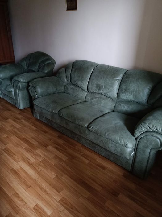 Продам диван-кравать и кресло