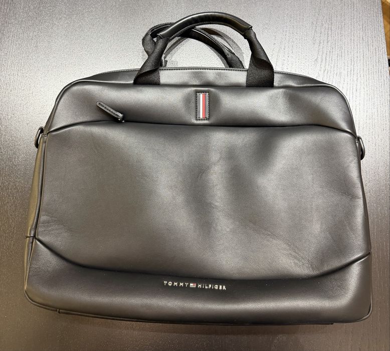Продам портфель Tommy Hilfiger новый