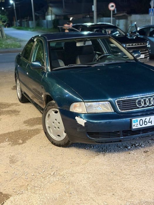 Продам автомобиль Ауди а4 б5