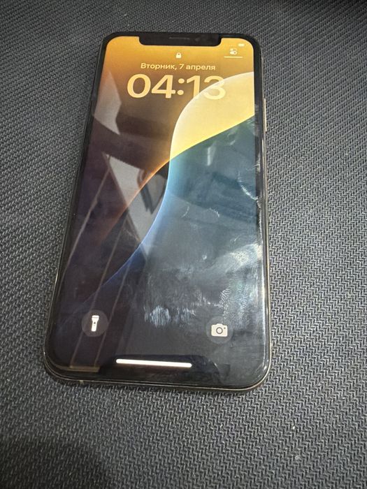 Продам Iphone XS 64gb